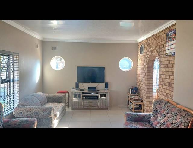 3 BEDROOM HOUSE FOR SALE IN MOUNTAIN RISE